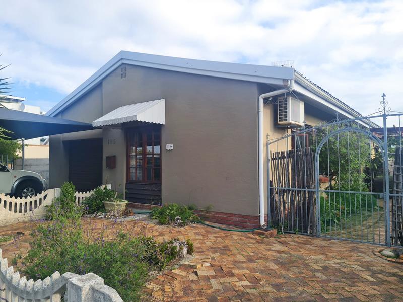 3 Bedroom Property for Sale in Goodwood Central Western Cape